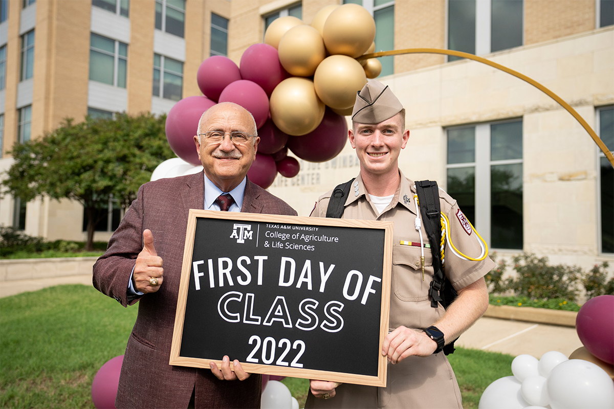 Jeff Savell and student on first day of classes