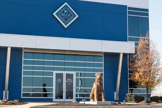 Blue Buffalo pledges $200 million expansion of pet food facility