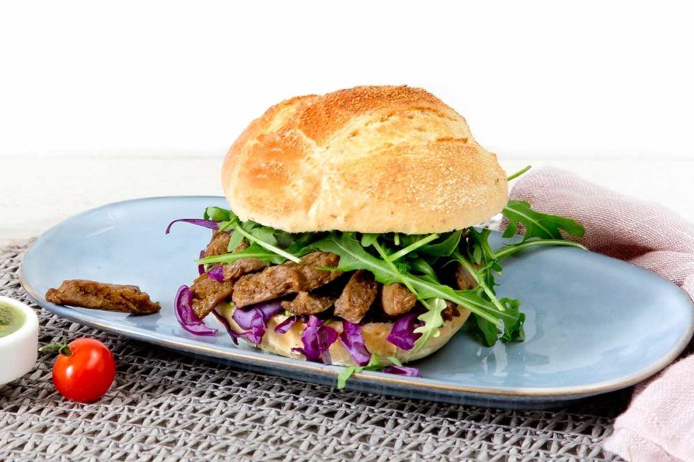 Schouten Europe touts new plant-based chicken, beef pieces | MEAT+POULTRY