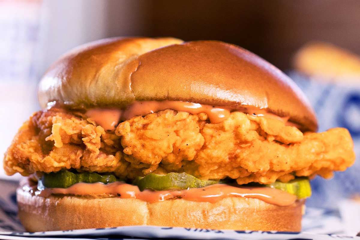 flock-zaxbys-chicken-sando.jpg