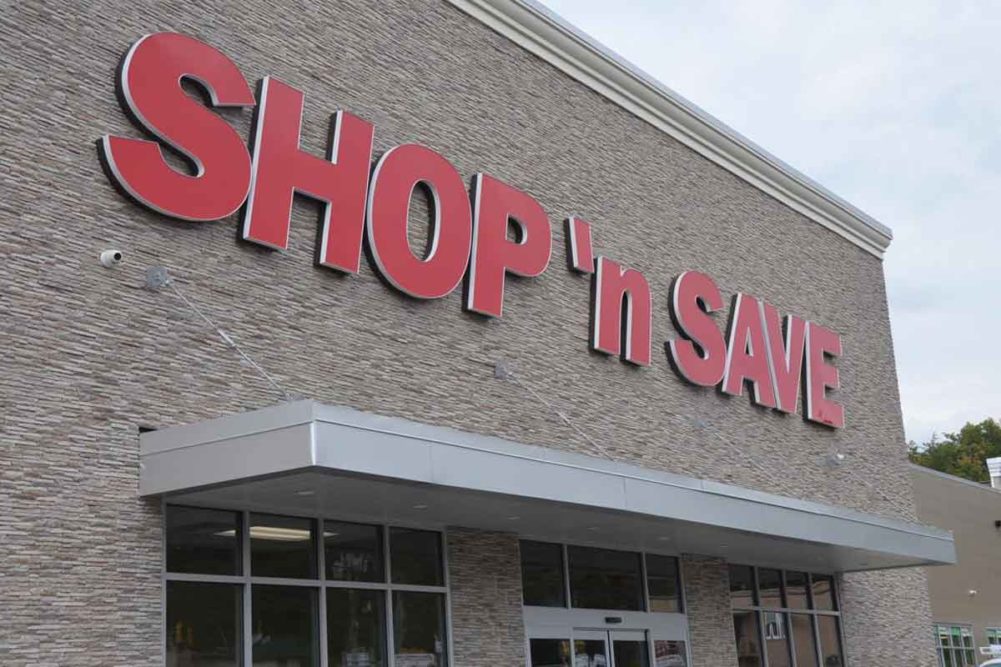 Supervalu agreed to sell 19 Shop 'n Save stores to Schnuck Markets.